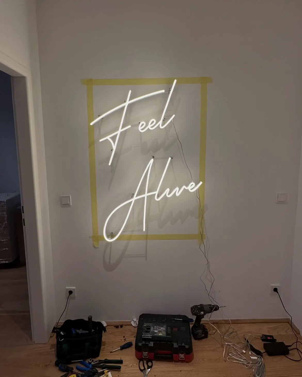 Neon Feel Alive – Projekt von Neonworld