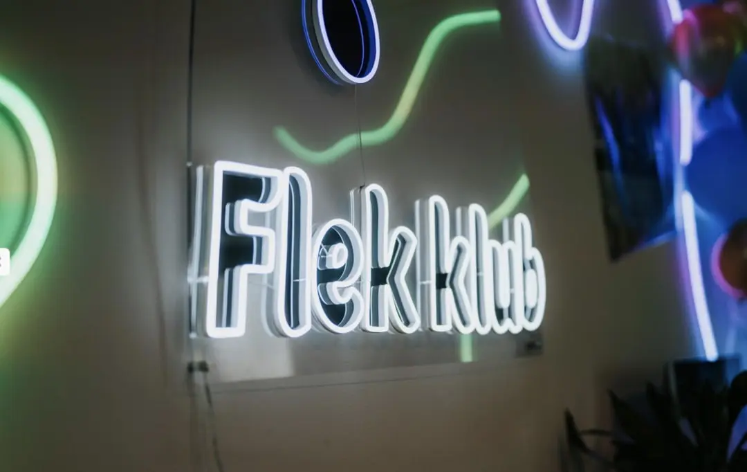 Neon Flekklub – Projekt von Neonworld