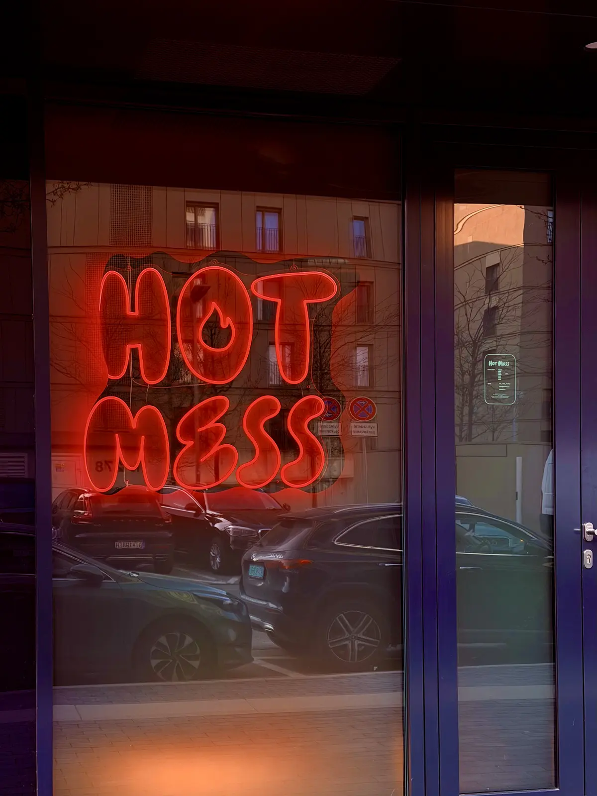 Neon Hot Mess – Projekt von Neonworld