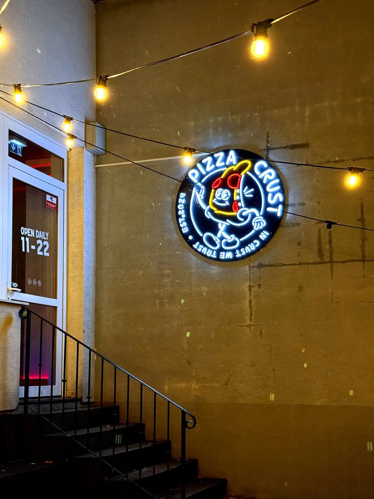 Neon Pizza Crust – Projekt von Neonworld