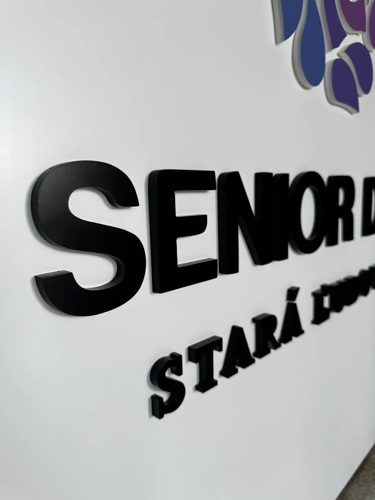 3D-Buchstaben Senior – Projekt von Neonworld